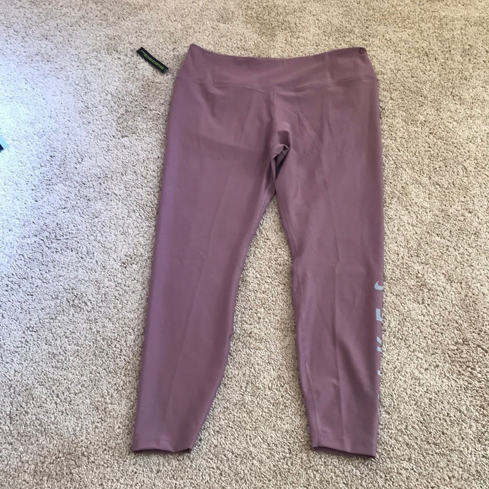 New! NIKE Size XL mauve tight fit mid rise tights